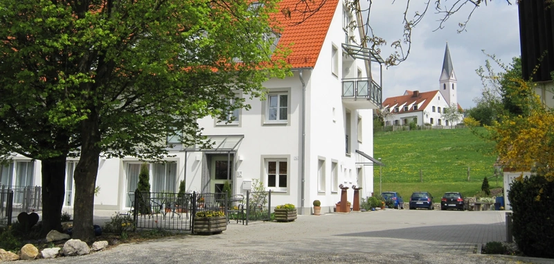 Gasthof Rastberg aus Sicht der Zufahrt